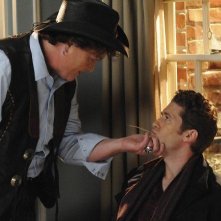 Dot Jones e Matthew Morrison nell'episodio Blame It on the Alcohol di Glee