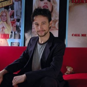 Joseph Gordon-Levitt in una scena del film Elektra Luxx