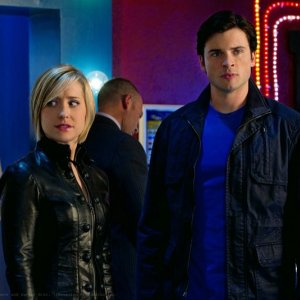 Allison Mack e Tom Welling in una scena dell'episodio Fortune di Smallville