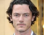 Luke Evans è un Amateur American