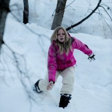 Emma Bell in una drammatica scena del film Frozen