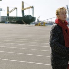 Karin Viard in una scena del film Ma part du gâteau