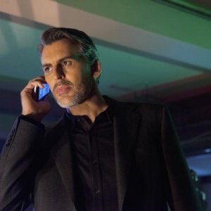 Oded Fehr nell'episodio Siege di V