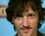 Un surrogato per John Hawkes
