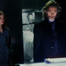 Cassidy Freeman e John Glover in una sequenza dell'episodio Scion di Smallville