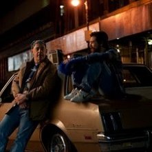 J.K. Simmons e Lou Taylor Pucci nel film The Music Never Stopped