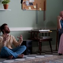 J.K. Simmons e Lou Taylor Pucci, protagonisti del film The Music Never Stopped