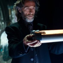Lionel Luthor (John Glover) nell'episodio Scion di Smallville