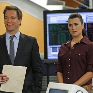 Michael Weatherly e Cote de Pablo nell'episodio One Last Score di NCIS