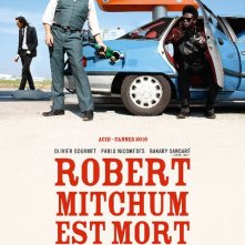 La locandina di Robert Mitchum est mort