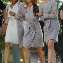 Minka Kelly, Rachael Taylor ed Annie Ilonzeh sul set del reboot di Charlie's Angels