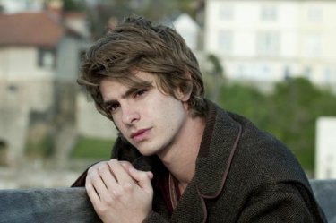 Andrew Garfield nel film Never Let Me Go