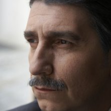 Un bel ritratto di Riccardo Leto sul set del film Brokers - eroi per gioco.