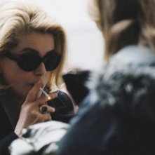 Catherine Deneuve in un'immagine del film Les yeux de sa mère