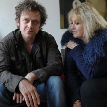 Jonathan Zaccaï e Mylène Demongeot in una scena di Si tu meurs, je te tue