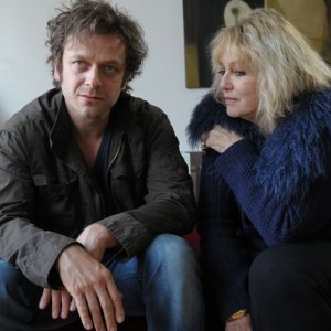 Jonathan Zaccaï e Mylène Demongeot in una scena di Si tu meurs, je te tue