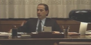 Un giovane Silvio Berlusconi  in una scena del documentario Silvio Forever