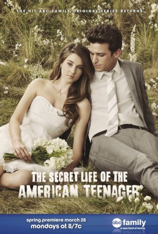 Un nuovo poster per la stagione 3 de La vita segreta di una teenager americana