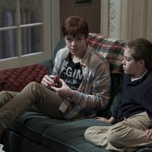 Cameron Monaghan ed Ethan Cutkosky nell'episodio Killer Carl della serie Shameless
