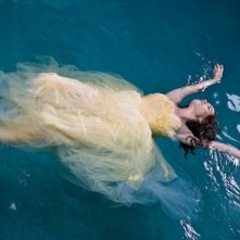 Emmy Rossum nella serie Shameless