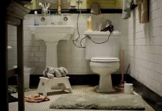 Una scena del remake americano della serie Shameless