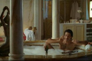 C'è chi dice no - Clip 4