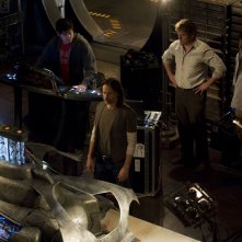 David Blue, Robert Carlyle, Peter Kelamis e Patrick Gilmore nell'episodio Deliverance di Stargate Universe