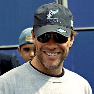 Un sorridente (e affascinantissimo!) Jon Bon Jovi