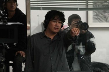 Il regista Bong Joon-Ho sul set di Mother