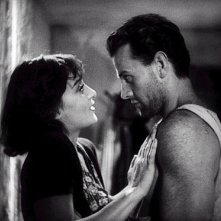 Massimo Girotti e Clara Calamai sono i protagonisti di Ossessione di Visconti