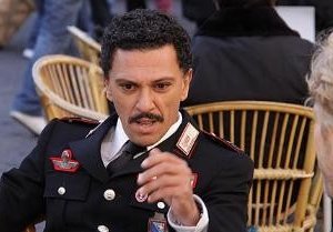 Raffaele Gangale in una scena del giallo L'affare Bonnard