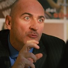 Roberto Marini nel film Questo mondo è per te