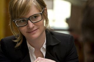 Jennifer Jason Leigh in una scena di Greenberg