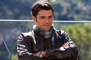 Luca Argentero, tra i protagonisti della commedia C'è chi dice no