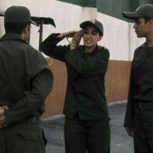 M. Kheyrabadi e Mahnaz Zabihi in una scena del film di Jafar Panahi 'Offside'