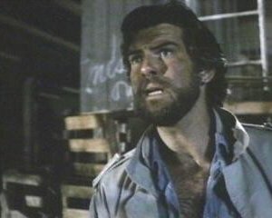 Pierce Brosnan nel film Nomads di John McTiernan (1986)