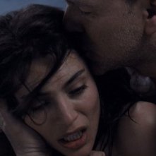 Aurélien Recoing e Caterina Murino in una scena del film Équinoxe