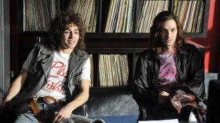 Ben Barnes e Robert Sheehan, protagonisti del film Killing Bono
