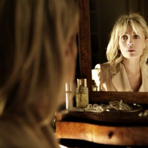 Isabella Ferrari è la protagonista del dramma tv Storia di Laura