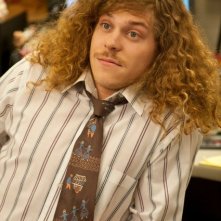 Blake Anderson in una scena della serie Workaholics