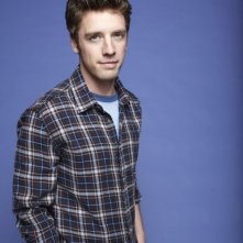 Bret Harrison è Cameron nella serie Breaking In