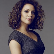 Carmen Ejogo in una foto promozionale della serie Chaos