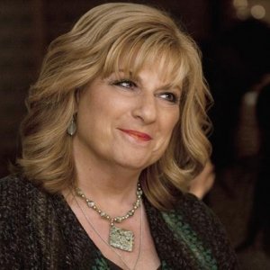 Caroline Aaron nell'episodio Mein Coming Out di Happy Endings