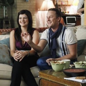 Casey Wilson e Stephen Guarino nel pilot di Happy Endings