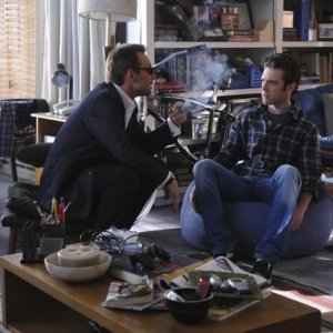 Christian Slater e Bret Harrison nella serie Breaking In