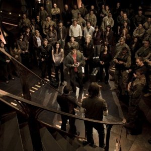 L'equipaggio della Destiny nell'episodio Twin Destinies di Stargate Universe