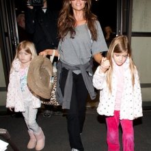 Denise Richards e le figlie partono da Los Angeles