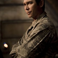 Il Col. Telford (Lou Diamond Phillips) nell'episodio Twin Destinies di Stargate Universe