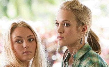 Annasophia Robb e Sonya Balmores nel film Soul Surfer