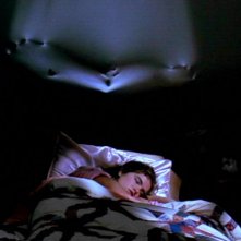 Heather Langenkamp Dorme Ignara Sotto Lo Sguardo Di Freddy Krueger In Una Scena Di Nightmare Dal Pro 199135